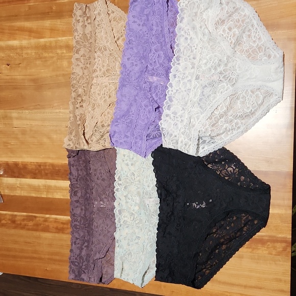 Lace undies - Picture 1 of 2